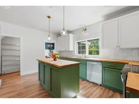 30425 SE Highway 211 Eagle Creek OR 97022