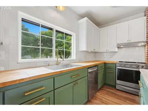 30425 SE Highway 211 Eagle Creek OR 97022