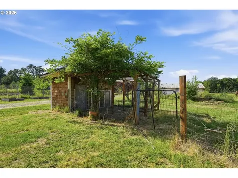 30425 SE Highway 211 Eagle Creek OR 97022