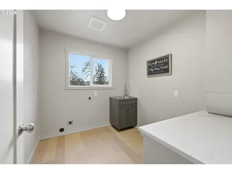 4573 Century Drive Salem OR 97302
