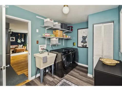 2330 NE 121st Avenue Portland OR 97220