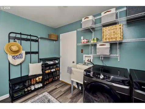 2330 NE 121st Avenue Portland OR 97220