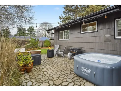 2330 NE 121st Avenue Portland OR 97220