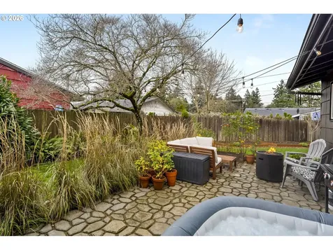 2330 NE 121st Avenue Portland OR 97220