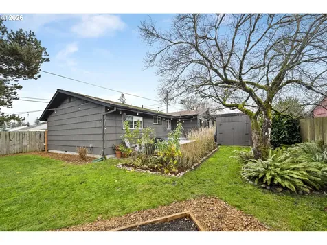 2330 NE 121st Avenue Portland OR 97220