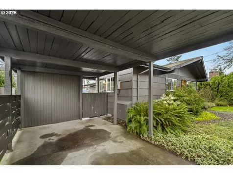 2330 NE 121st Avenue Portland OR 97220