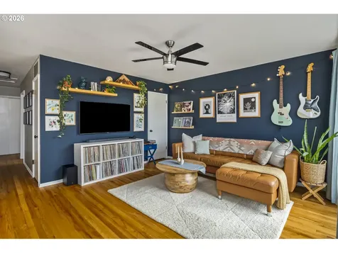 2330 NE 121st Avenue Portland OR 97220