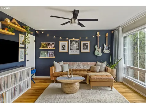 2330 NE 121st Avenue Portland OR 97220