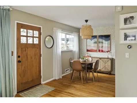 2330 NE 121st Avenue Portland OR 97220