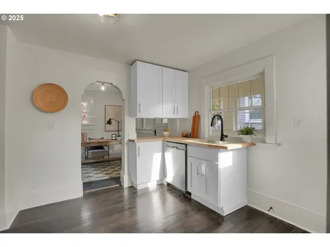 3743 SE Franklin Street Portland OR 97202