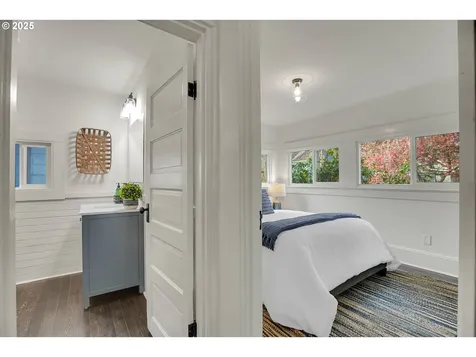 3743 SE Franklin Street Portland OR 97202