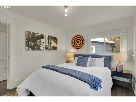 3743 SE Franklin Street Portland OR 97202