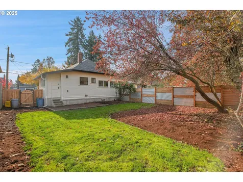 3743 SE Franklin Street Portland OR 97202
