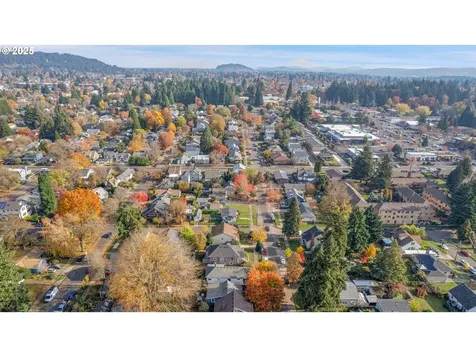 3743 SE Franklin Street Portland OR 97202