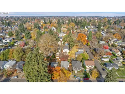 3743 SE Franklin Street Portland OR 97202