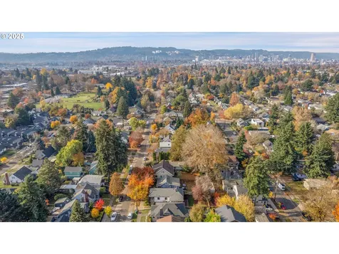 3743 SE Franklin Street Portland OR 97202