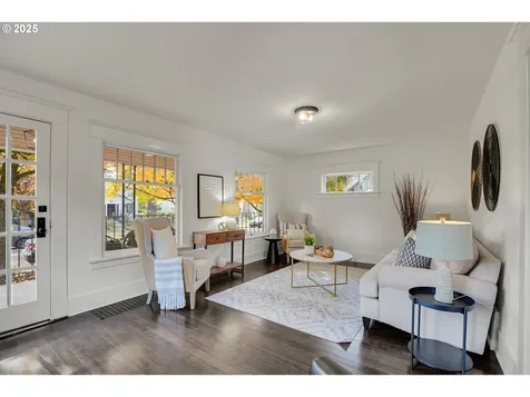 3743 SE Franklin Street Portland OR 97202