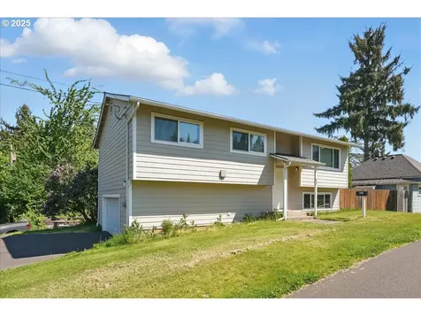 423 Latourette Street Oregon City OR 97045