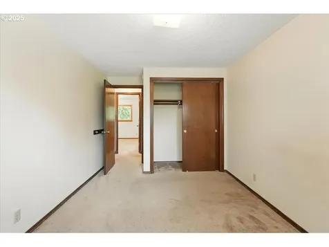 423 Latourette Street Oregon City OR 97045