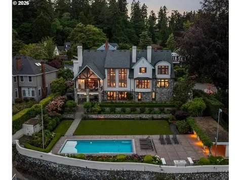 11859 S Riverwood Road Portland OR 97219
