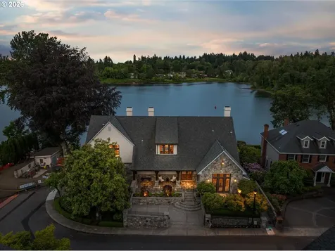 11859 S Riverwood Road Portland OR 97219