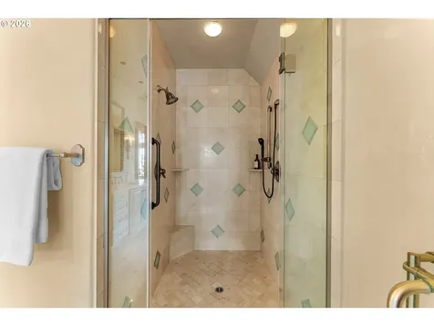 11859 S Riverwood Road Portland OR 97219