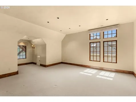 11859 S Riverwood Road Portland OR 97219