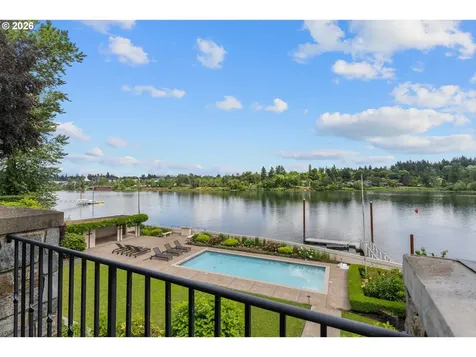 11859 S Riverwood Road Portland OR 97219