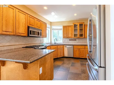 308 SW 38th Loop Gresham OR 97080