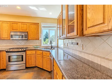 308 SW 38th Loop Gresham OR 97080
