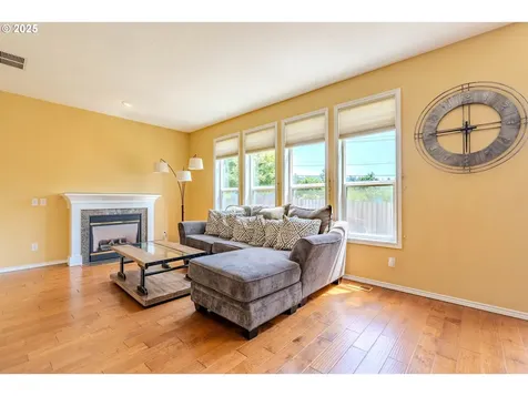 308 SW 38th Loop Gresham OR 97080
