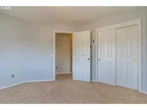 308 SW 38th Loop Gresham OR 97080