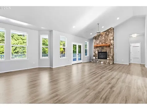 128 Flagstone Drive Silver Lake WA 98645