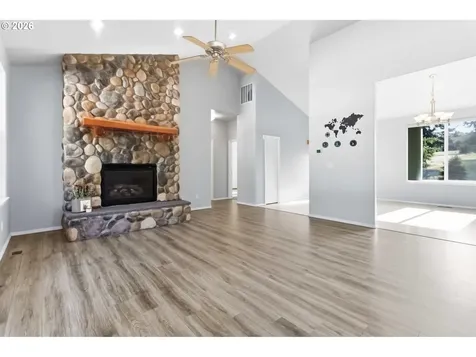 128 Flagstone Drive Silver Lake WA 98645