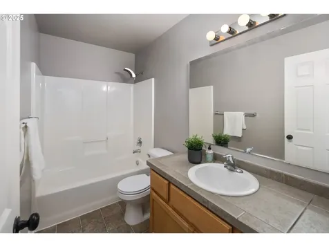 4585 Y Street Washougal WA 98671