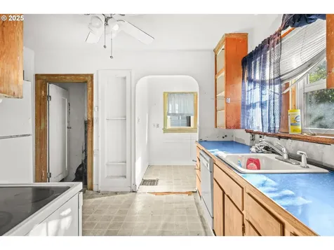 3934 NE Mallory Avenue Portland OR 97212