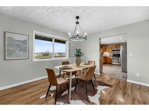 8121 NW Fruit Valley Road Vancouver WA 98665