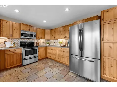 8121 NW Fruit Valley Road Vancouver WA 98665