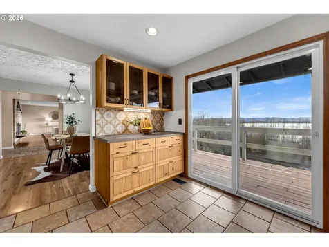 8121 NW Fruit Valley Road Vancouver WA 98665
