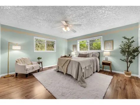 8121 NW Fruit Valley Road Vancouver WA 98665