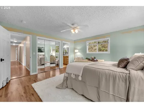8121 NW Fruit Valley Road Vancouver WA 98665