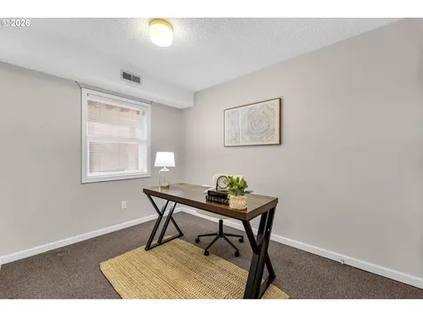 8121 NW Fruit Valley Road Vancouver WA 98665