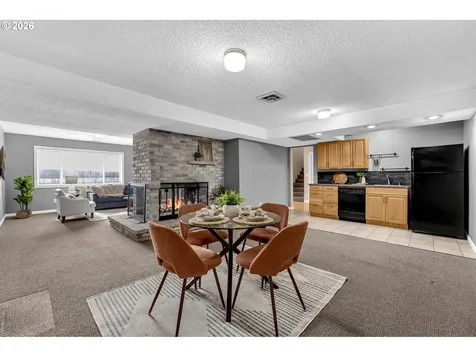 8121 NW Fruit Valley Road Vancouver WA 98665