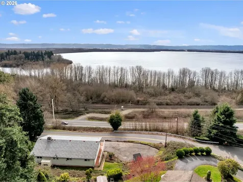 8121 NW Fruit Valley Road Vancouver WA 98665
