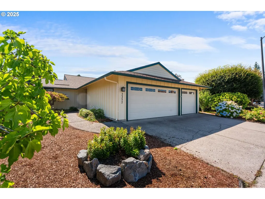 2352 NE 151st Avenue Portland OR 97230