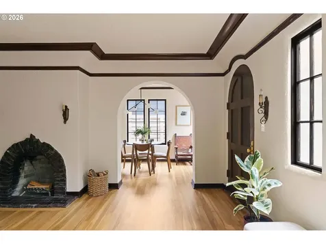 4225 NE Davis Street Portland OR 97213