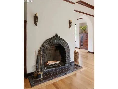 4225 NE Davis Street Portland OR 97213
