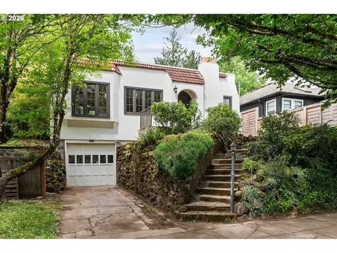 4225 NE Davis Street Portland OR 97213