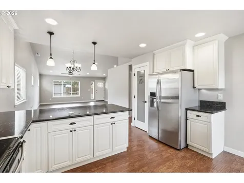 7410 Desert View Drive White City OR 97503