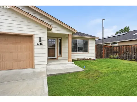 7410 Desert View Drive White City OR 97503